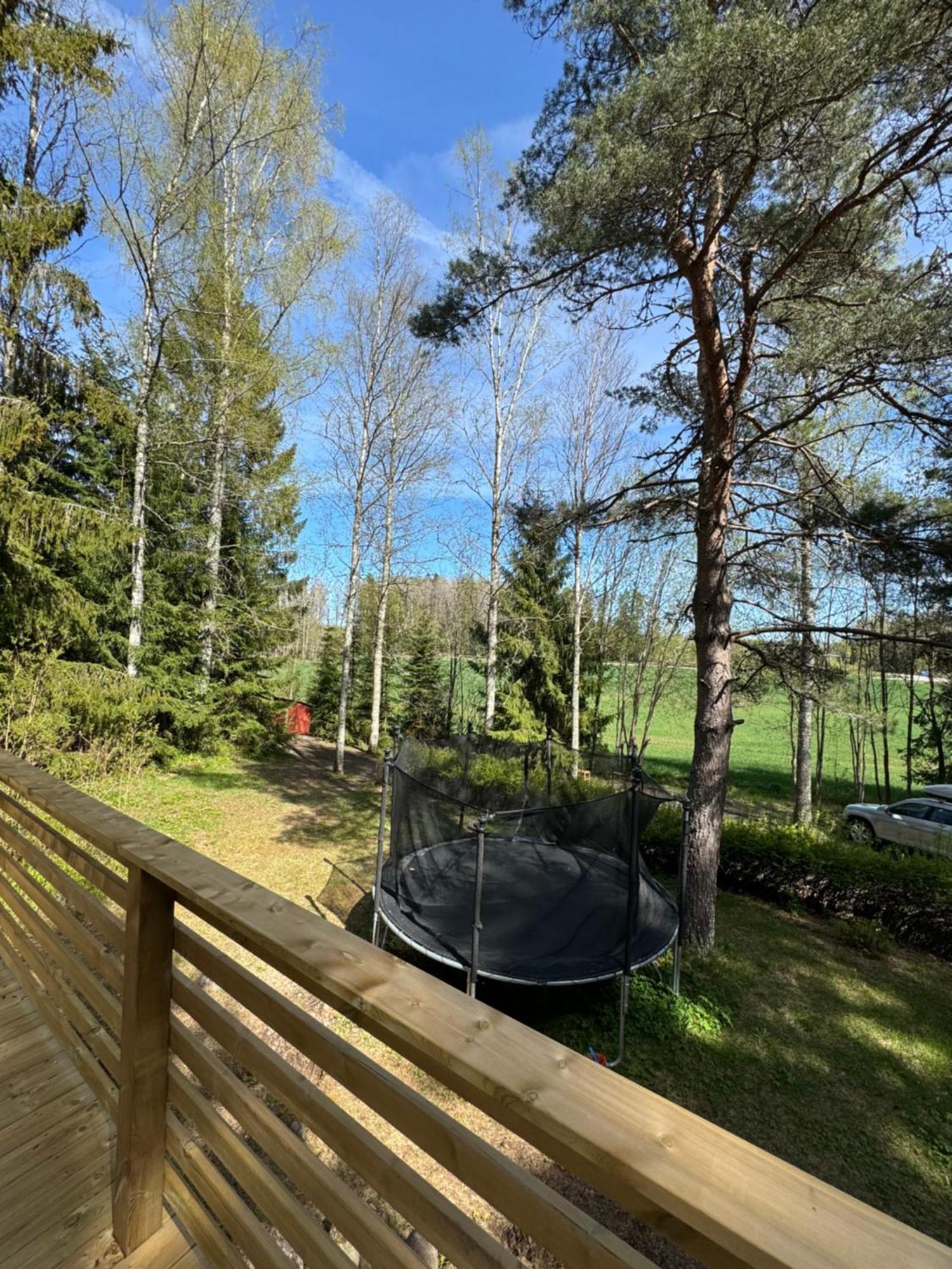 Mysig Stuga I Naevesta Örebro Exterior foto