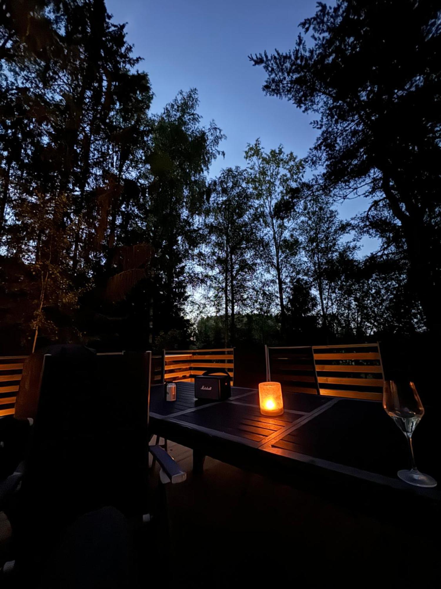 Mysig Stuga I Naevesta Örebro Exterior foto
